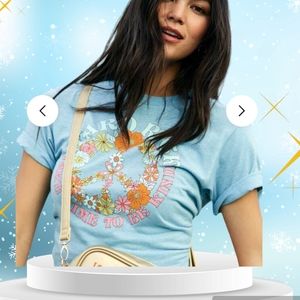 NWT. Music Festival Collection Hard Rock Tee. Size Medium. Be Kind in Sky Blue.